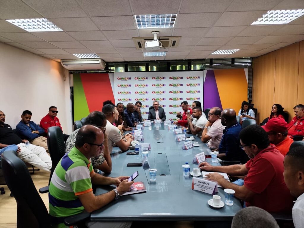 Representantes de sindicatos são recebidos em reunião na prefeitura