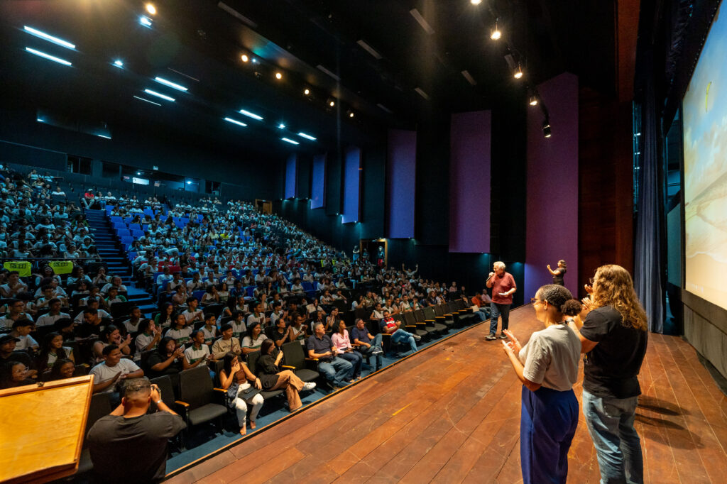 Camaçari Educadora: Aulão preparatório SABE/SAEB mobiliza estudantes da rede pública municipal