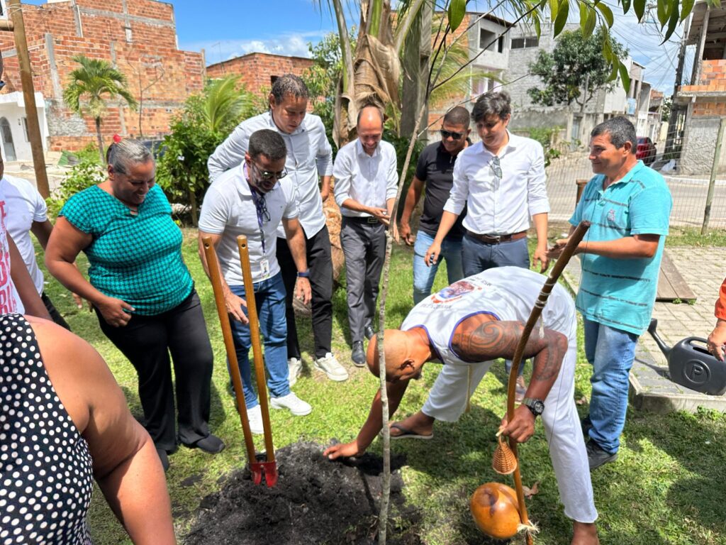 Prefeitura inicia manutenção da Fonte do Buraquinho em Vila de Abrantes
